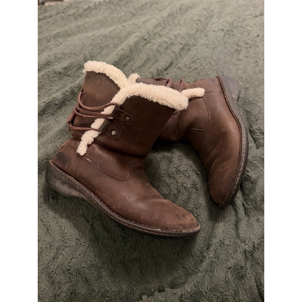 UGG Akadia Stout Brown Leather Sheepskin Winter Waterproof Boots Size 11 1007760
